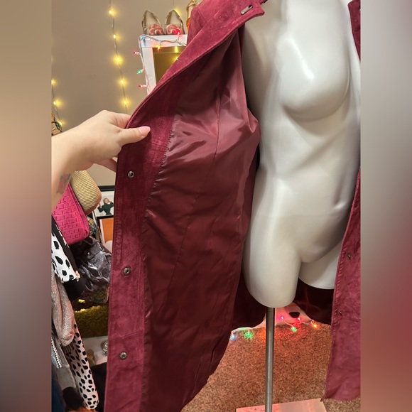 B By Bernardo Long Suede Maroon Coat - Picture 10 of 11